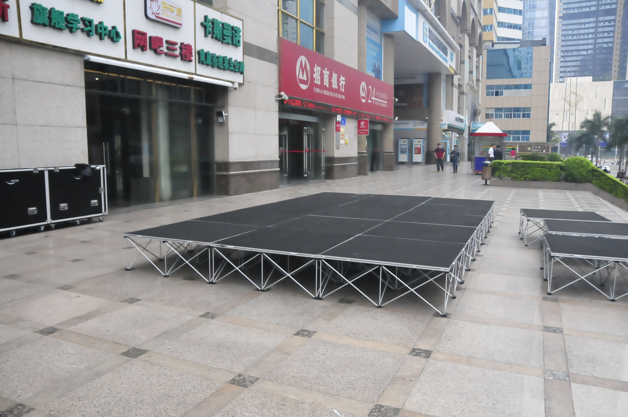 Portable stage Portable stage