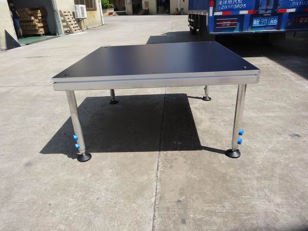 portable stage