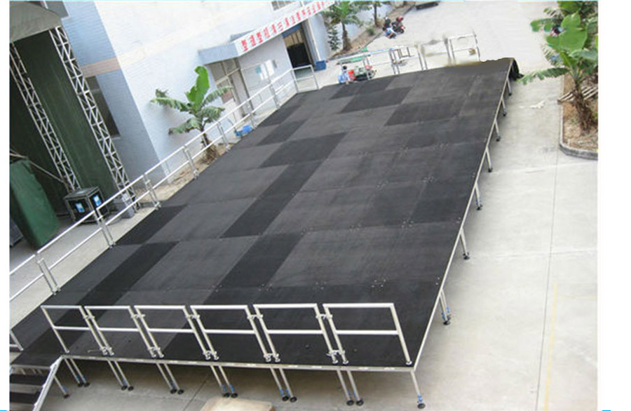 portable 4-legs stage