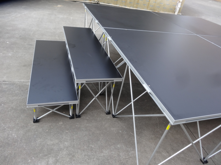 Portable stage