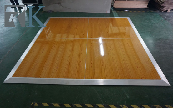 RK Bright wood floor