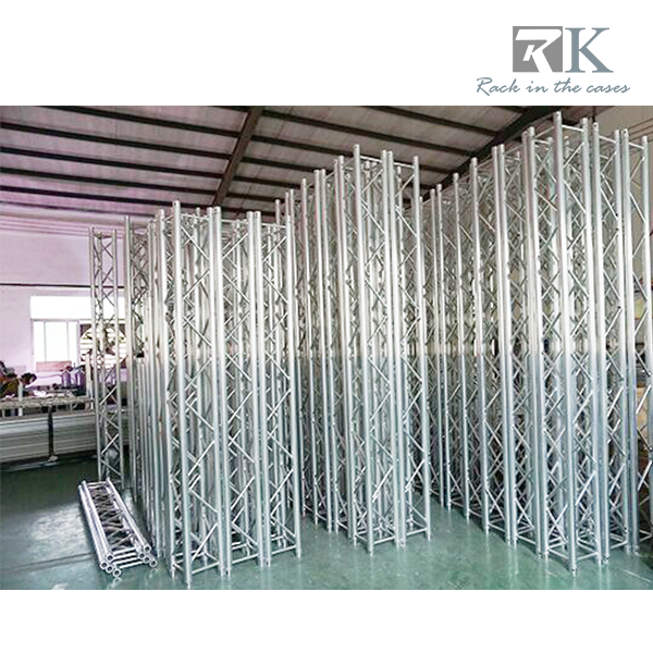 RK stage truss lift
