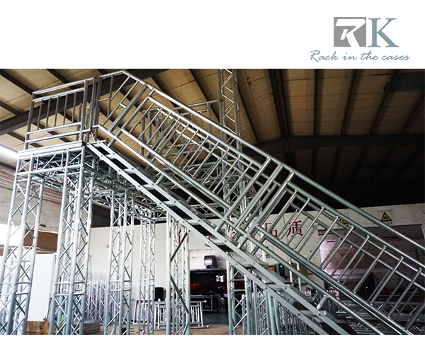 RK stage truss